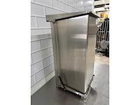 Rvs pedaalbediend afvalbak inhoud 100 liter - afbeelding 2 van  8