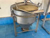 Rvs proces-/buffervat met pneumatische productafvoer (2x) - afbeelding 5 van  5