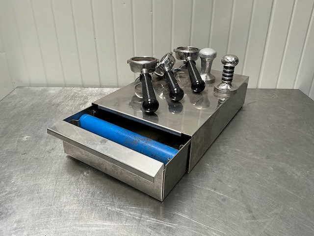 Rvs prutbak en diverse - afbeelding 1 van  4