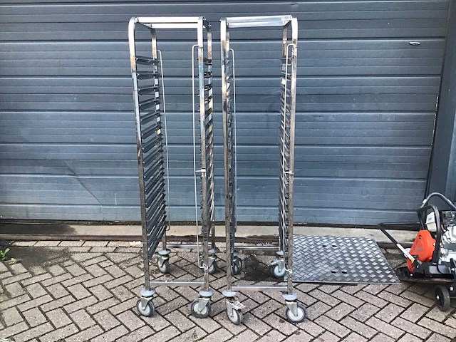 Rvs regaalwagens (2x) - afbeelding 1 van  2
