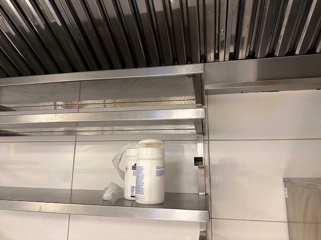 Rvs rek voor horeca keuken - afbeelding 2 van  2