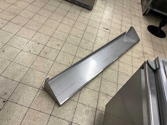 Rvs schap om aan tafel te hangen - afbeelding 2 van  2