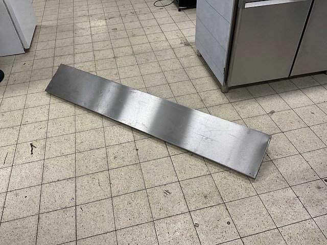 Rvs schap om aan tafel te hangen - afbeelding 1 van  5