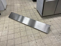 Rvs schap om aan tafel te hangen - afbeelding 1 van  5