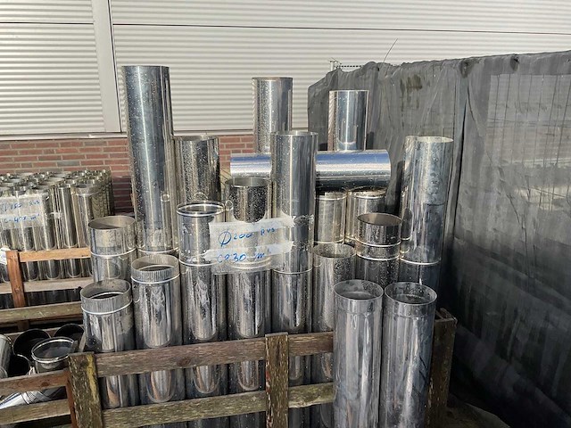 Rvs schoorsteenpijp 200 mm ca. 30 m1 - afbeelding 2 van  2