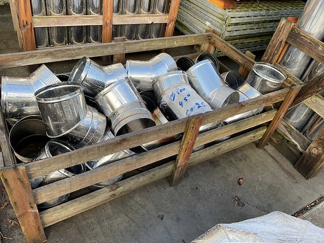 Rvs schoorsteenpijp bocht 200 mm 45 gr - afbeelding 1 van  2