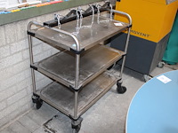 Rvs serveerwagen. afmeting 85 x 54 x 96 cm. - afbeelding 2 van  2