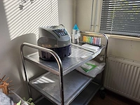 Rvs serveerwagen met geldtelmachine - afbeelding 2 van  5