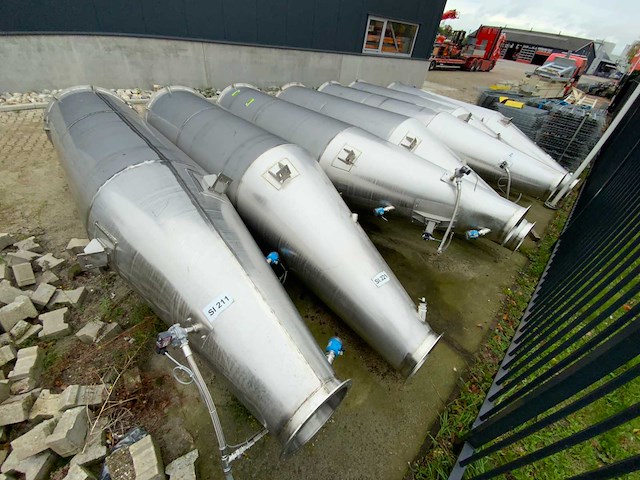Rvs silo’s - afbeelding 1 van  8
