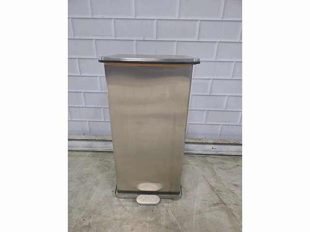 Rvs softclose afvalemmer met voetpedaal - afbeelding 2 van  4