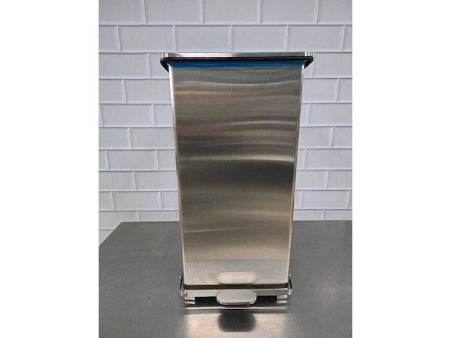 Rvs softclose afvalemmer - afbeelding 2 van  6