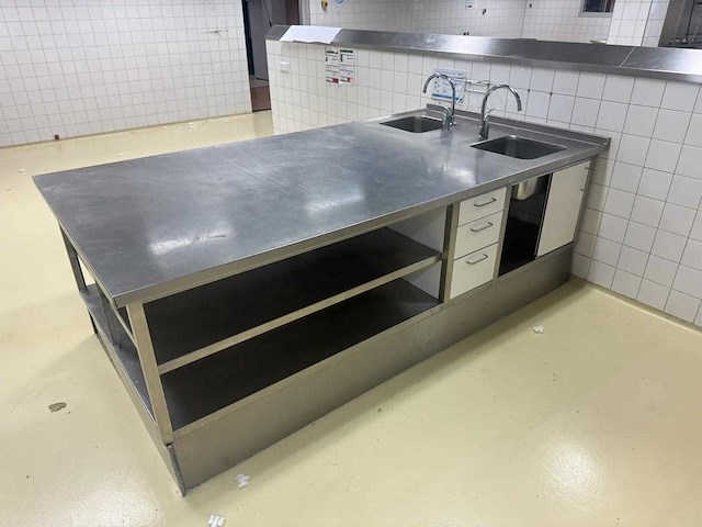 Rvs spoel- en werktafel eiland - afbeelding 1 van  8