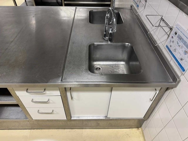 Rvs spoel- en werktafel eiland - afbeelding 5 van  9