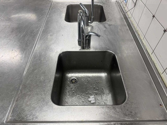 Rvs spoel- en werktafel eiland - afbeelding 3 van  7