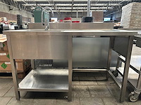 Rvs spoel-/werktafel met spoelbak en kraan - afbeelding 1 van  5