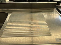 Rvs spoel-/werktafel met spoelbak en kraan - afbeelding 3 van  5