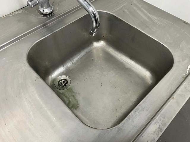 Rvs spoelaanvoertafel met voorspoeldouche - afbeelding 4 van  7
