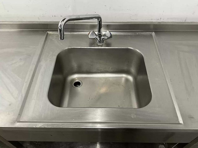 Rvs spoeltafel (330 cm) - afbeelding 6 van  8