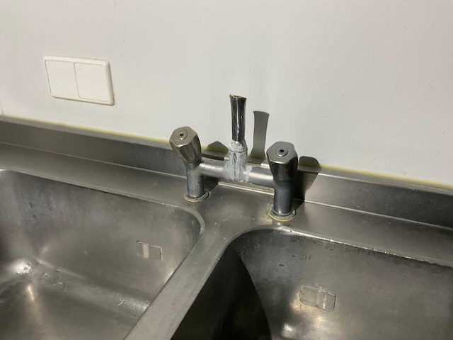 Rvs spoeltafel 500x500x250 mm - afbeelding 8 van  8