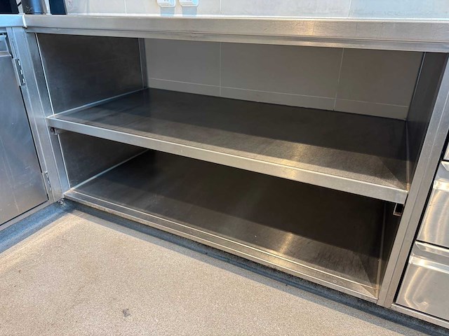 Rvs spoeltafel met close-in boiler - afbeelding 7 van  9