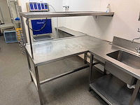 Rvs spoeltafel met debrasseermeubel - afbeelding 6 van  9