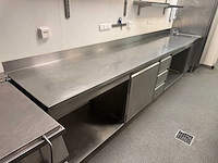 Rvs spoeltafel met lades - afbeelding 2 van  8