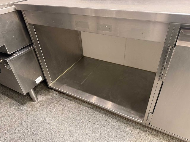 Rvs spoeltafel met lades - afbeelding 8 van  8