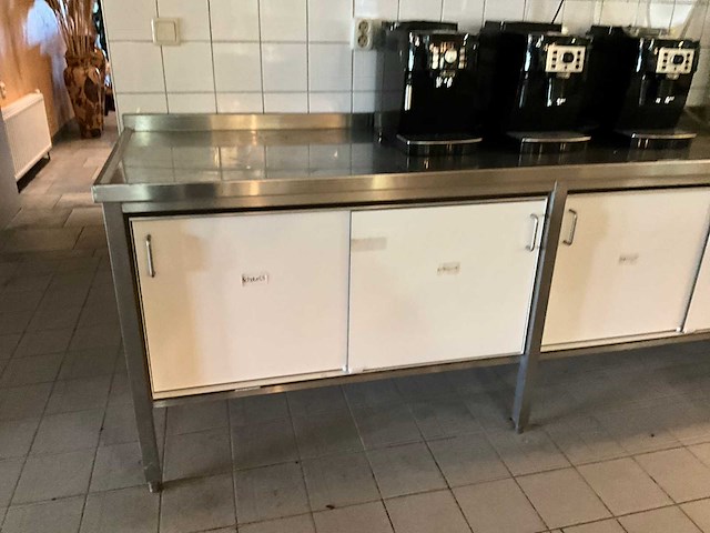 Rvs spoeltafel met onderkasten - afbeelding 2 van  9