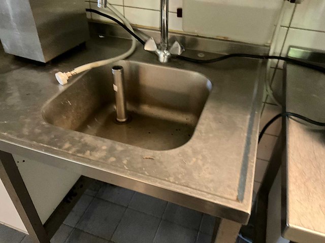 Rvs spoeltafel met onderkasten - afbeelding 5 van  9