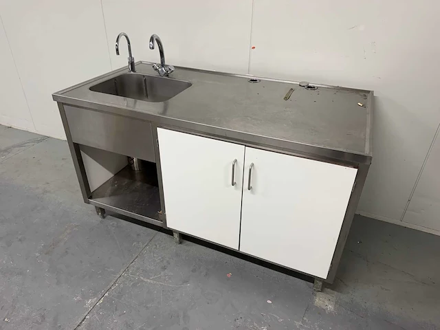 Rvs spoeltafel met qooker - afbeelding 1 van  10