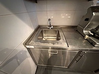 Rvs spoeltafel met rvs afvalbakhouder - afbeelding 2 van  6