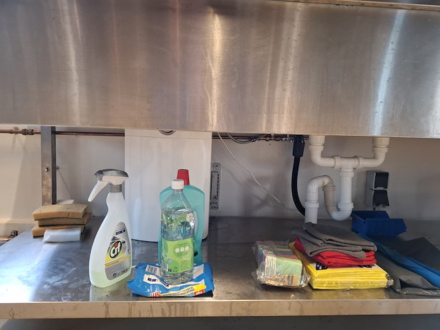 Rvs spoeltafel met - afbeelding 10 van  11