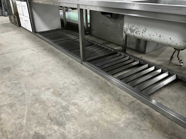 Rvs spoeltafel - afbeelding 6 van  10