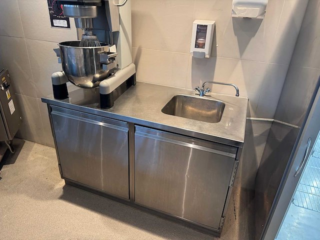 Rvs spoeltafel - afbeelding 1 van  5