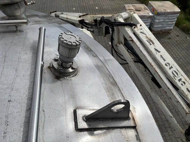 Rvs staande dubbelwandige tank ca. 9000ltr. - afbeelding 19 van  25