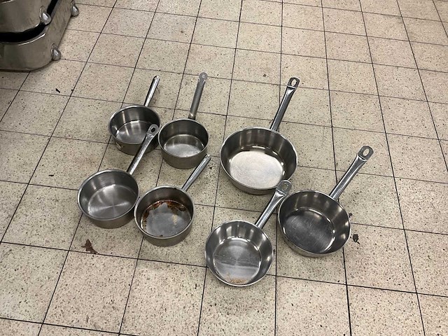 Rvs steelpannen (7x) - afbeelding 2 van  6