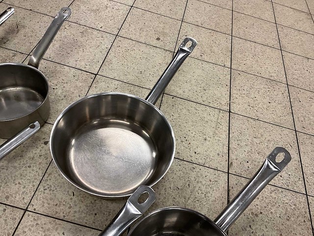 Rvs steelpannen (7x) - afbeelding 4 van  6