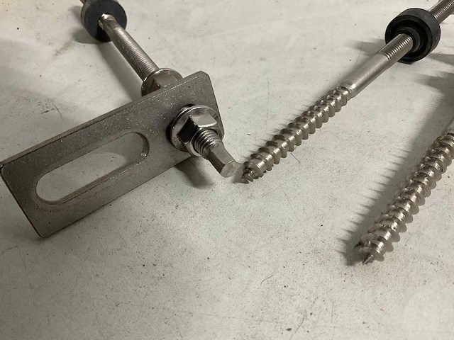 Rvs stokschroef 200xm10 voor montage zonnepaneel (26x) - afbeelding 3 van  4