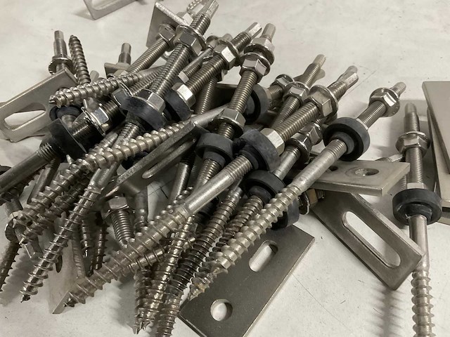 Rvs stokschroef 200xm10 voor montage zonnepaneel (26x) - afbeelding 4 van  4