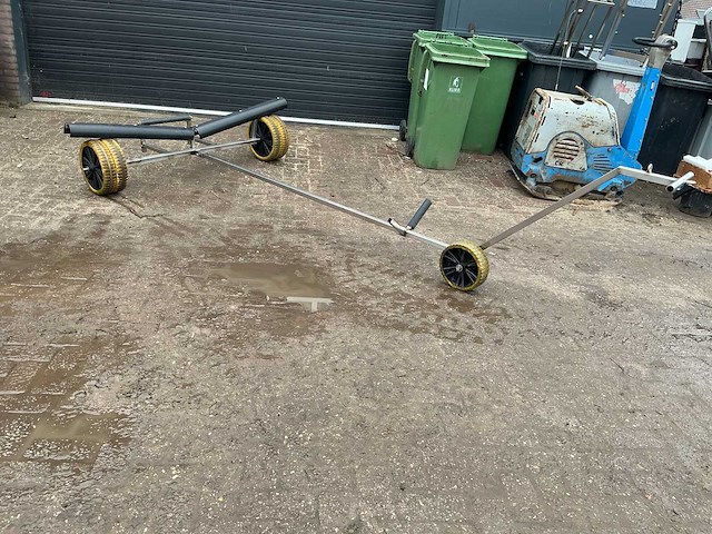 Rvs strandkar met zandbanden - afbeelding 2 van  3