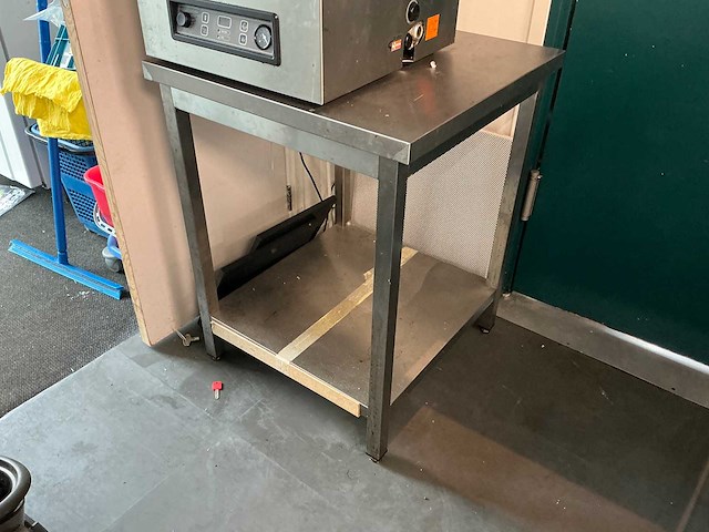 Rvs tafel - afbeelding 1 van  3