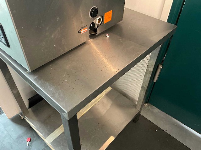 Rvs tafel - afbeelding 3 van  3
