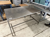 Rvs tafel - afbeelding 1 van  2