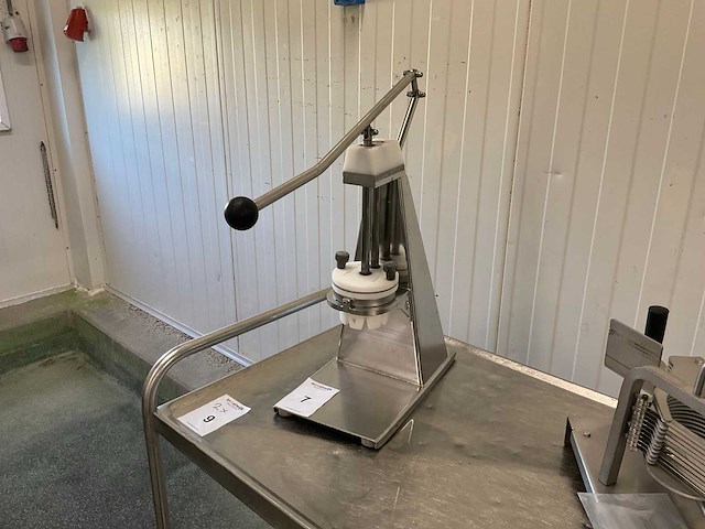 Rvs tomaten snijmachine - afbeelding 1 van  4