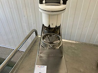 Rvs tomaten snijmachine - afbeelding 4 van  4