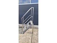 Rvs trap - afbeelding 4 van  5