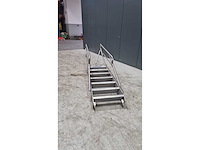 Rvs trap - afbeelding 2 van  2