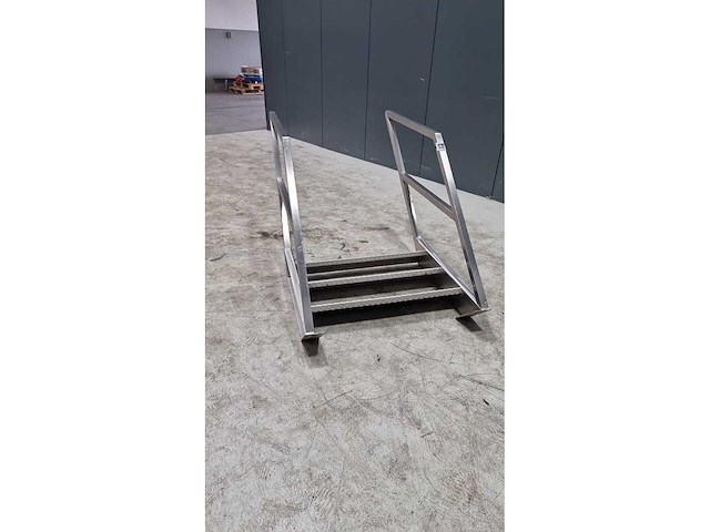 Rvs trap - afbeelding 2 van  2