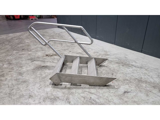 Rvs trap - afbeelding 1 van  2