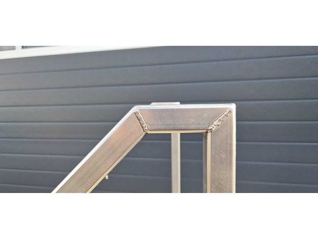 Rvs trap - afbeelding 4 van  4